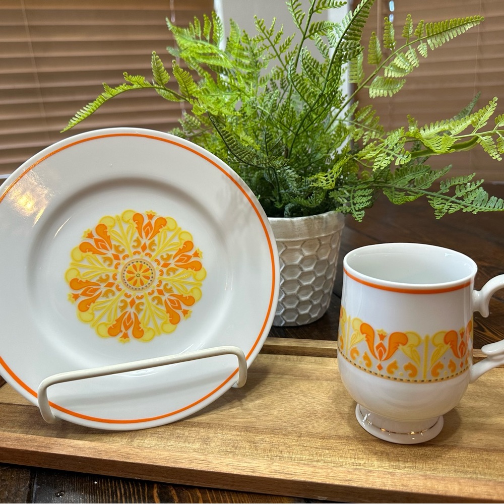 Vintage Mid-Century Royalton China Co Bread Plate and Breakfast Mug - Set of 4